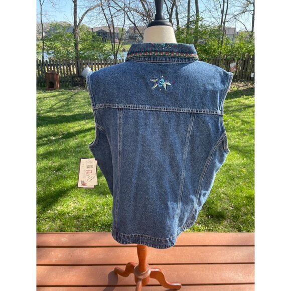 Bill Blass Womens Denim Vest 3X Floral Embroidery Button Front Cotton Blue NWT - Picture 4 of 9